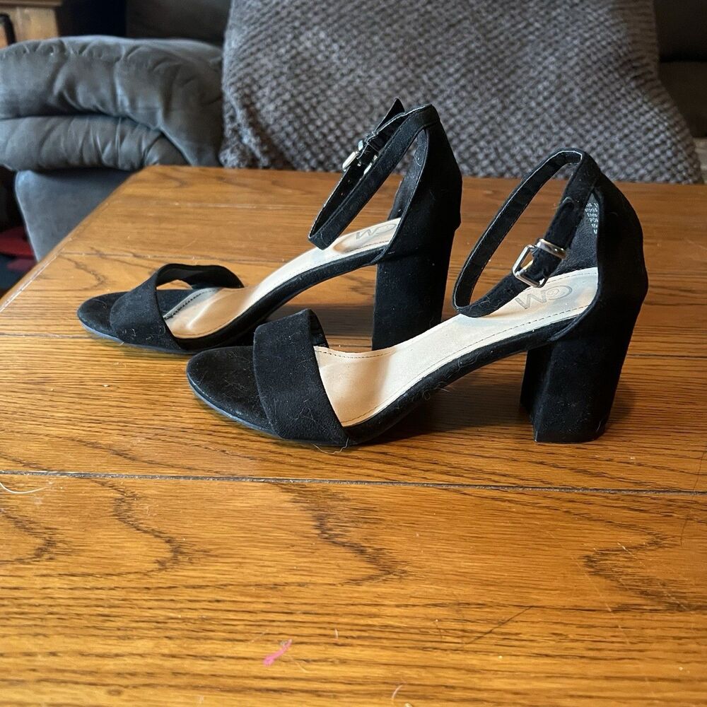 Chelsea Moreland Glory Chunky Black Heel Buckle Strap Open Toe Size 6